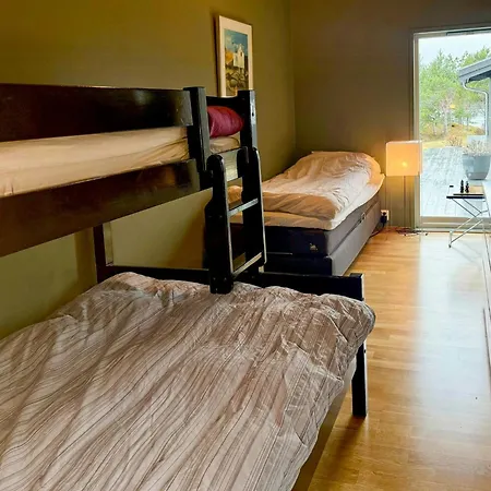 Modern With Panoramic Views Of Vestfjorden Semesterbostad